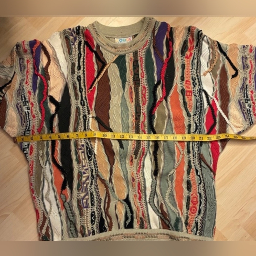 COOGI Sweater - Picture 13 of 15